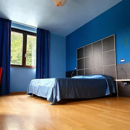 Sotto Il Cielo Pignola